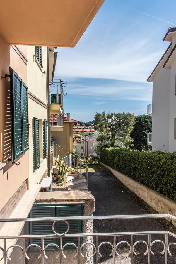 S130 - Sirolo, Deliziosa Villetta Con Terrazzo Экстерьер фото